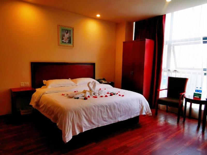 Greentree Inn Sichuan Chengdu Chongzhou Shiji Avenue Longteng Decorative City Business Hotel 외부 사진